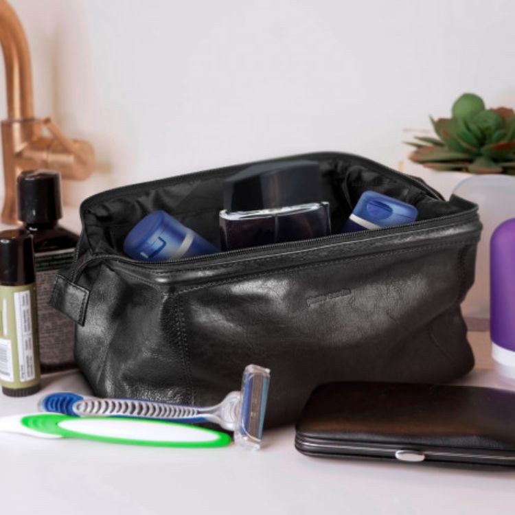 Picture of Pierre Cardin Leather Toiletry Bag